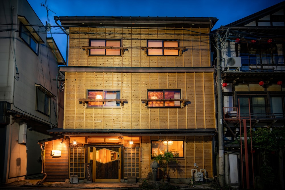 Aibiya (ex High Quality Hostel AIBIYA) 2/31