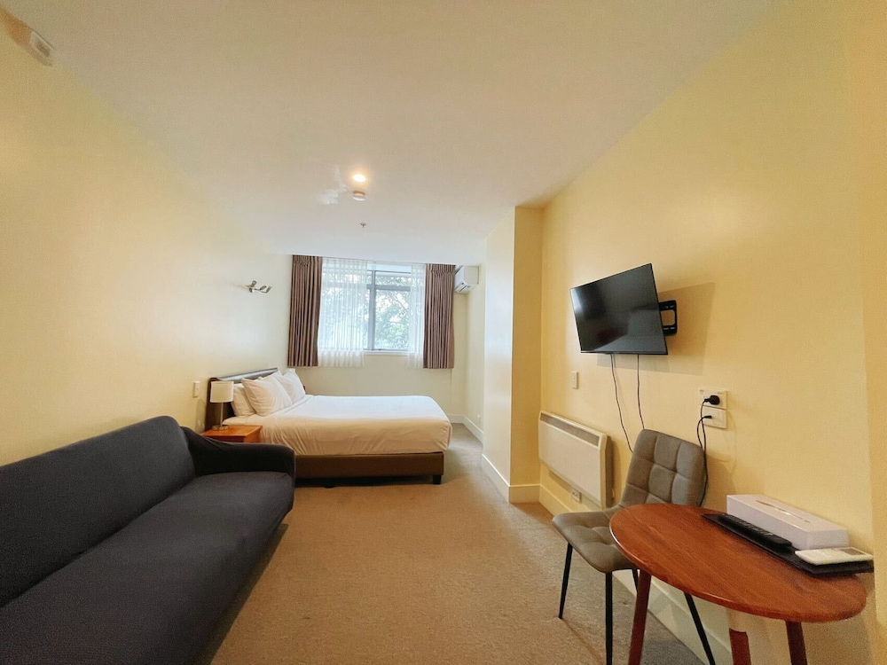 Grand Central Serviced Apartments 34/61