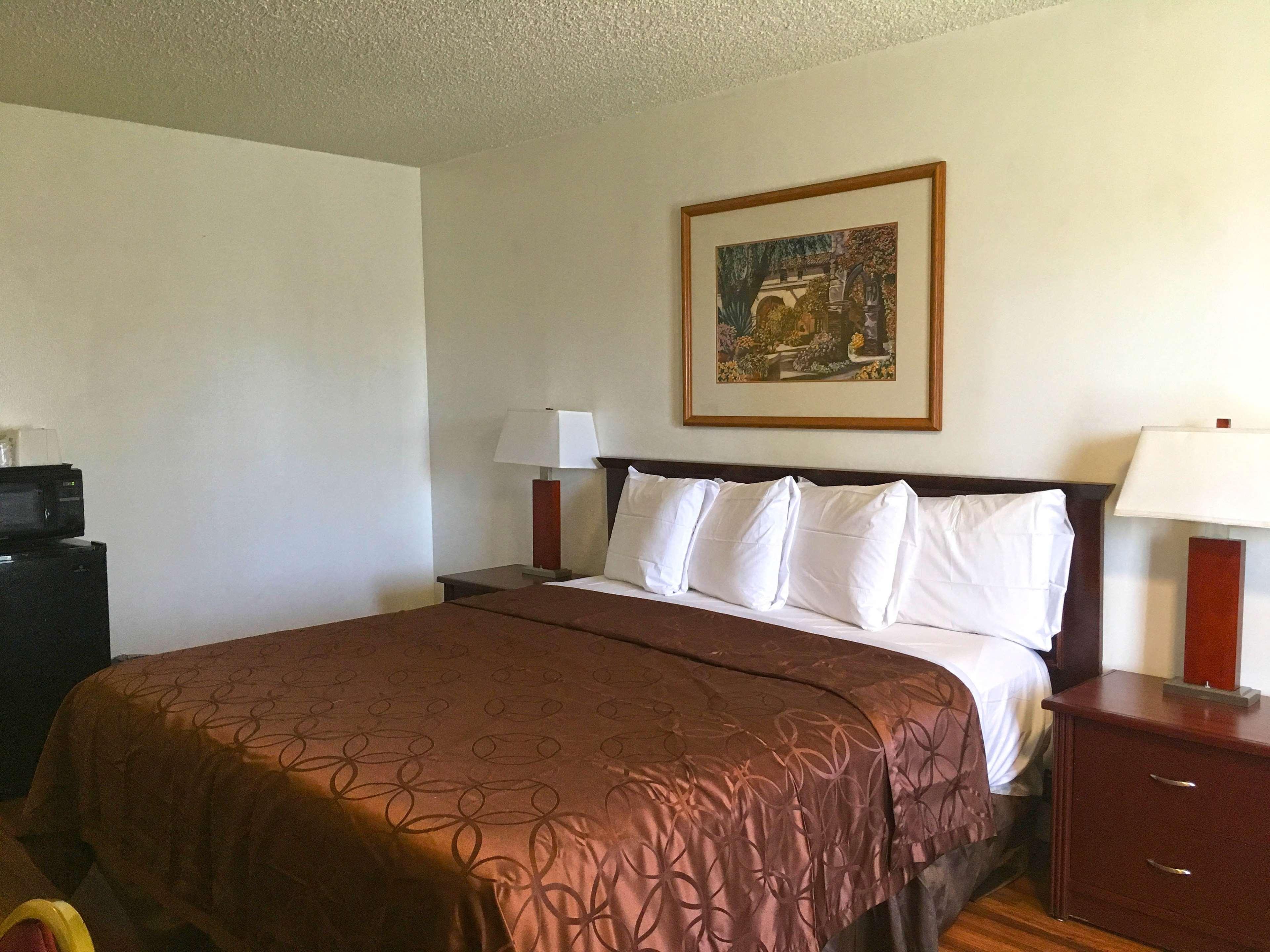 Americas Best Value Inn 7/22