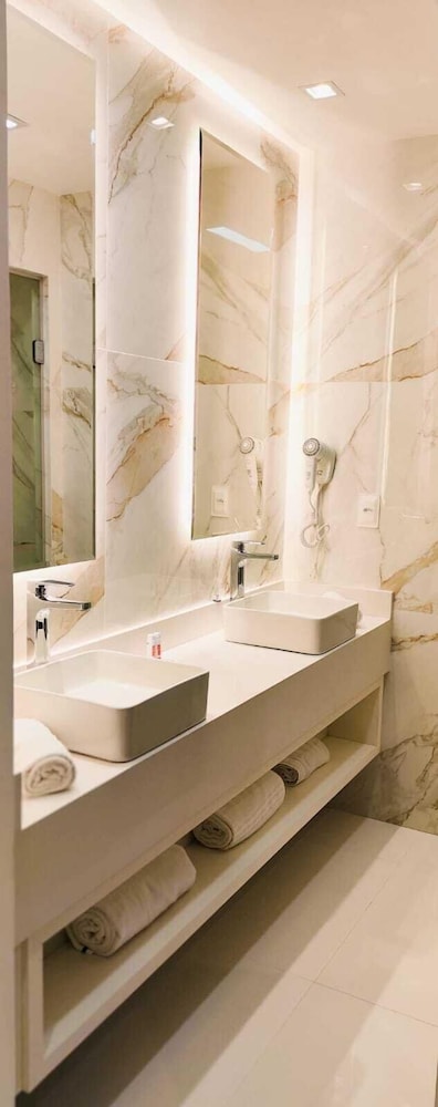 جناح سيغنتشر بسرير كينج، Hotel Rieger 3/3
