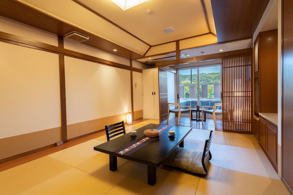 Hotel New Wakasa 51/74
