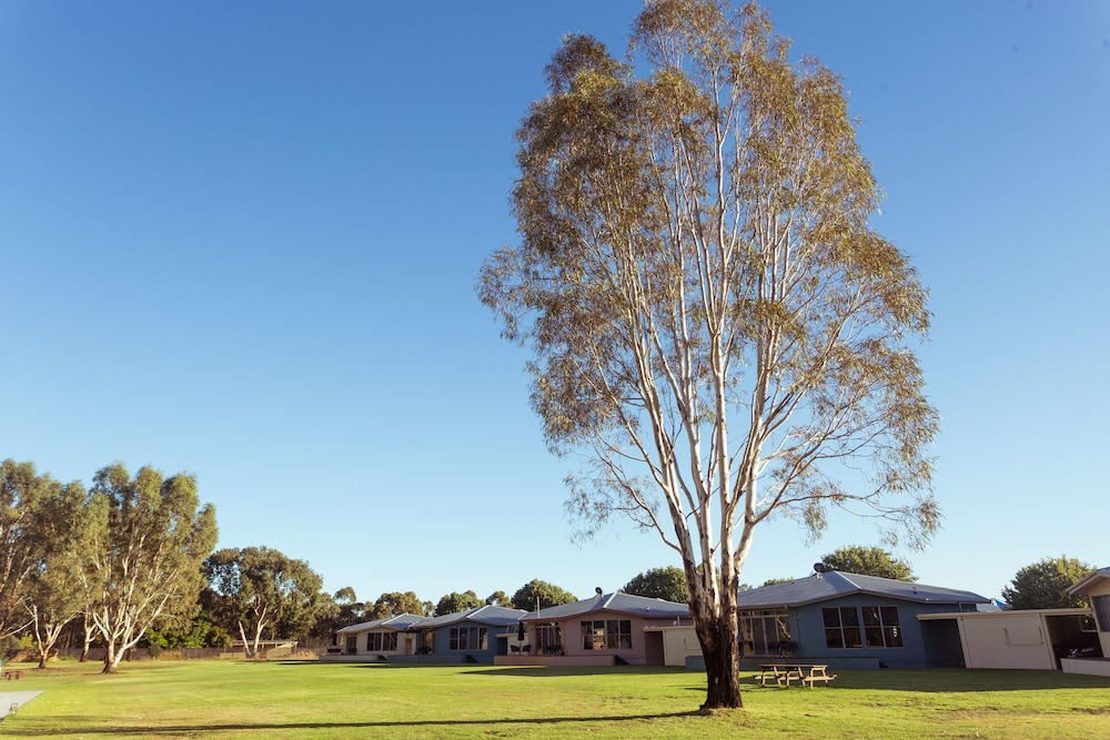 TINDARRA RESORT 66/73