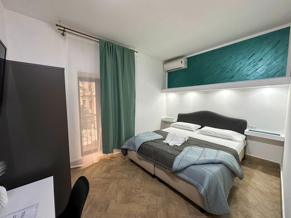 1 BEDROOM, LUXURY, TWIN BEDS, CITY VIEW