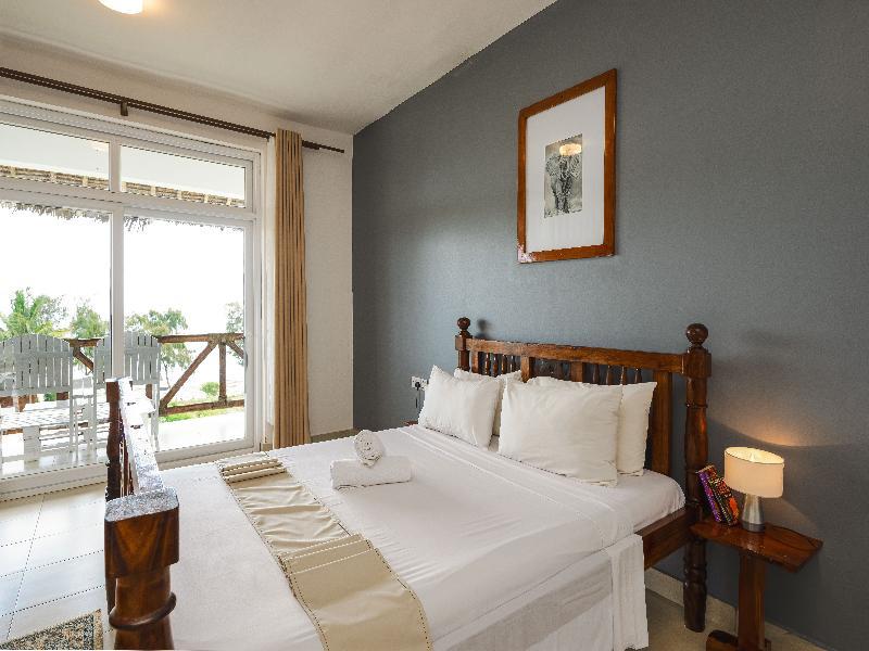 Tropical, Deluxe, 2 King Beds, Ocean View