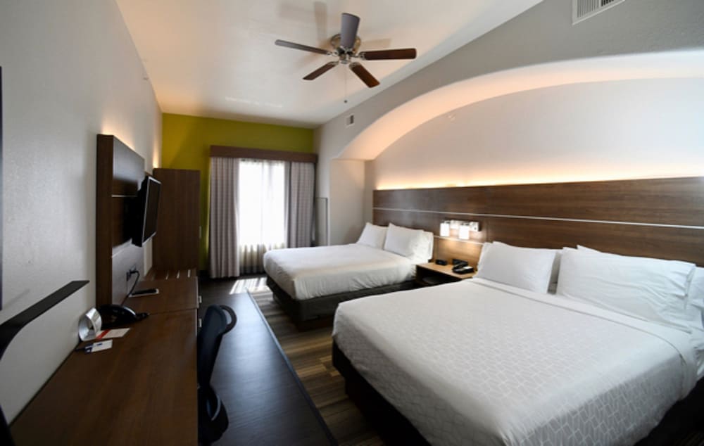 Holiday Inn Express Hotel & Suites Seguin 18/49