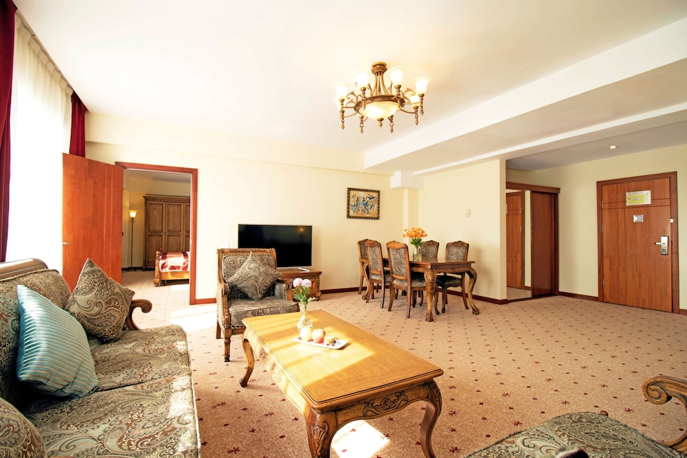 Kempinski Hotel Khan Palace 54/81