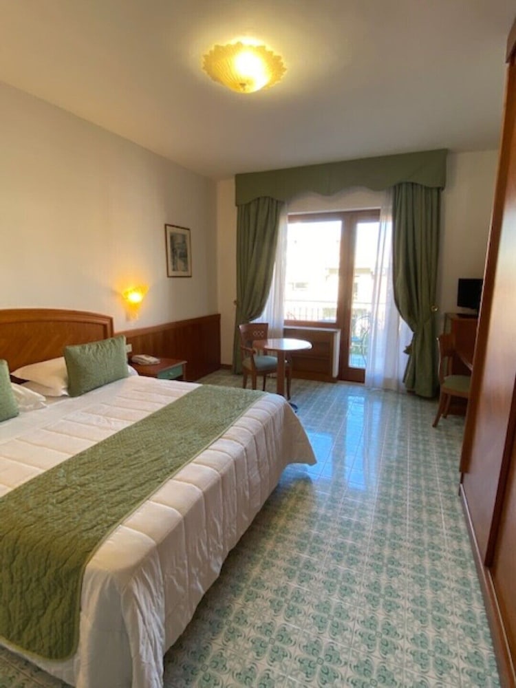 Grand Hotel Cesare Augusto 17/59