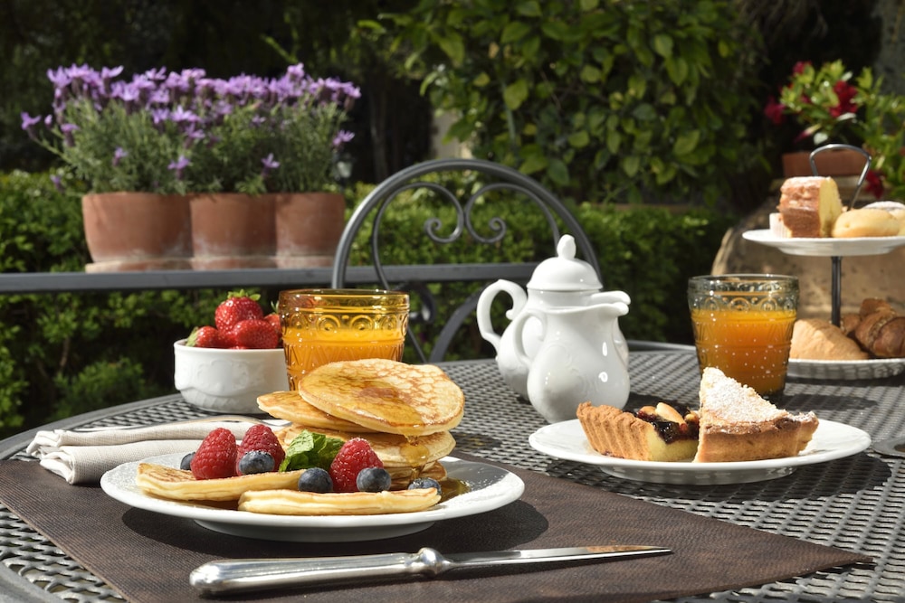 Relais Villa Monte Solare 32/50