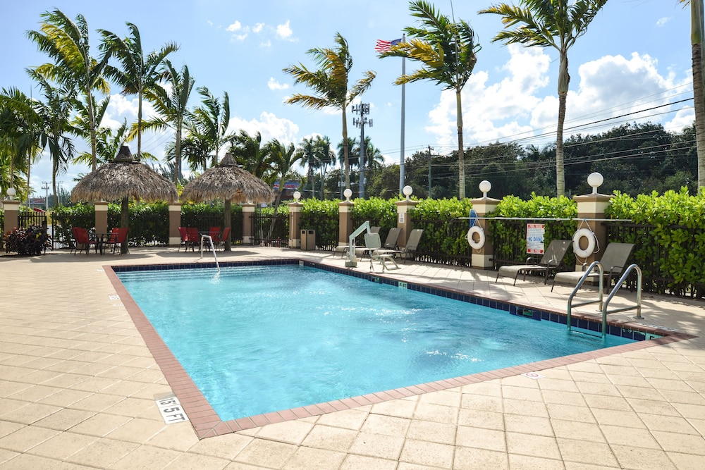 Holiday Inn Express Hotel And Suites Florida City Gateway To Keys 46/70