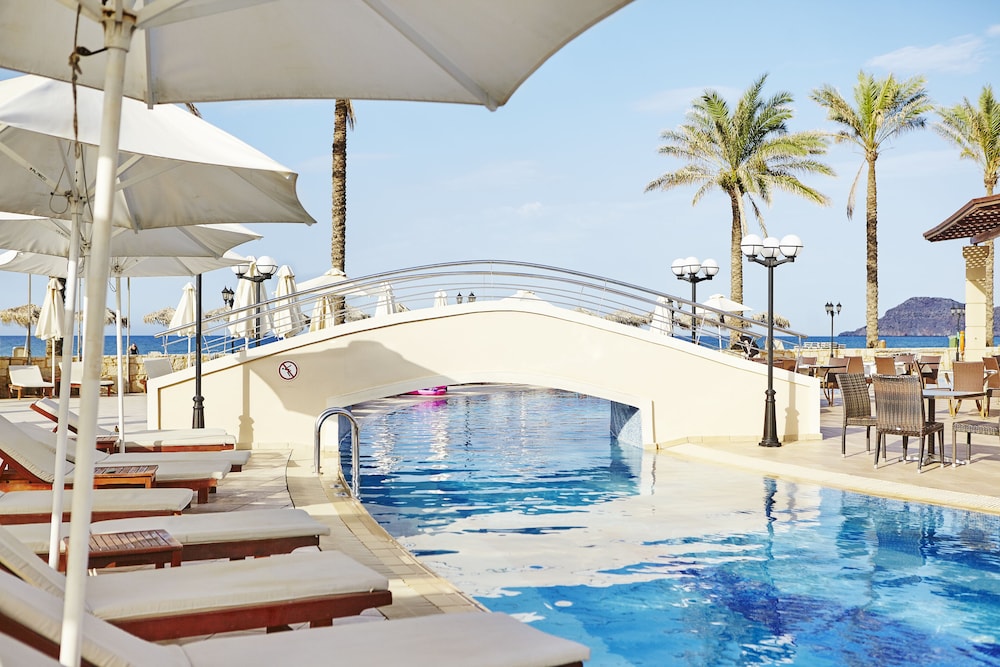 Atlantica Caldera Beach Hotel 34/65