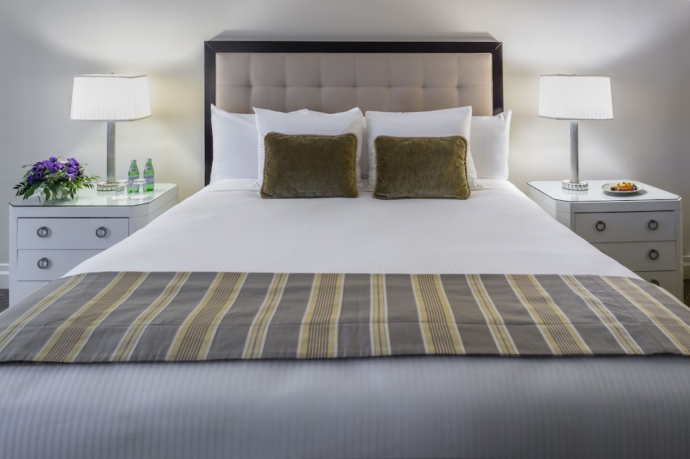 Warwick Hotel New York 11/61