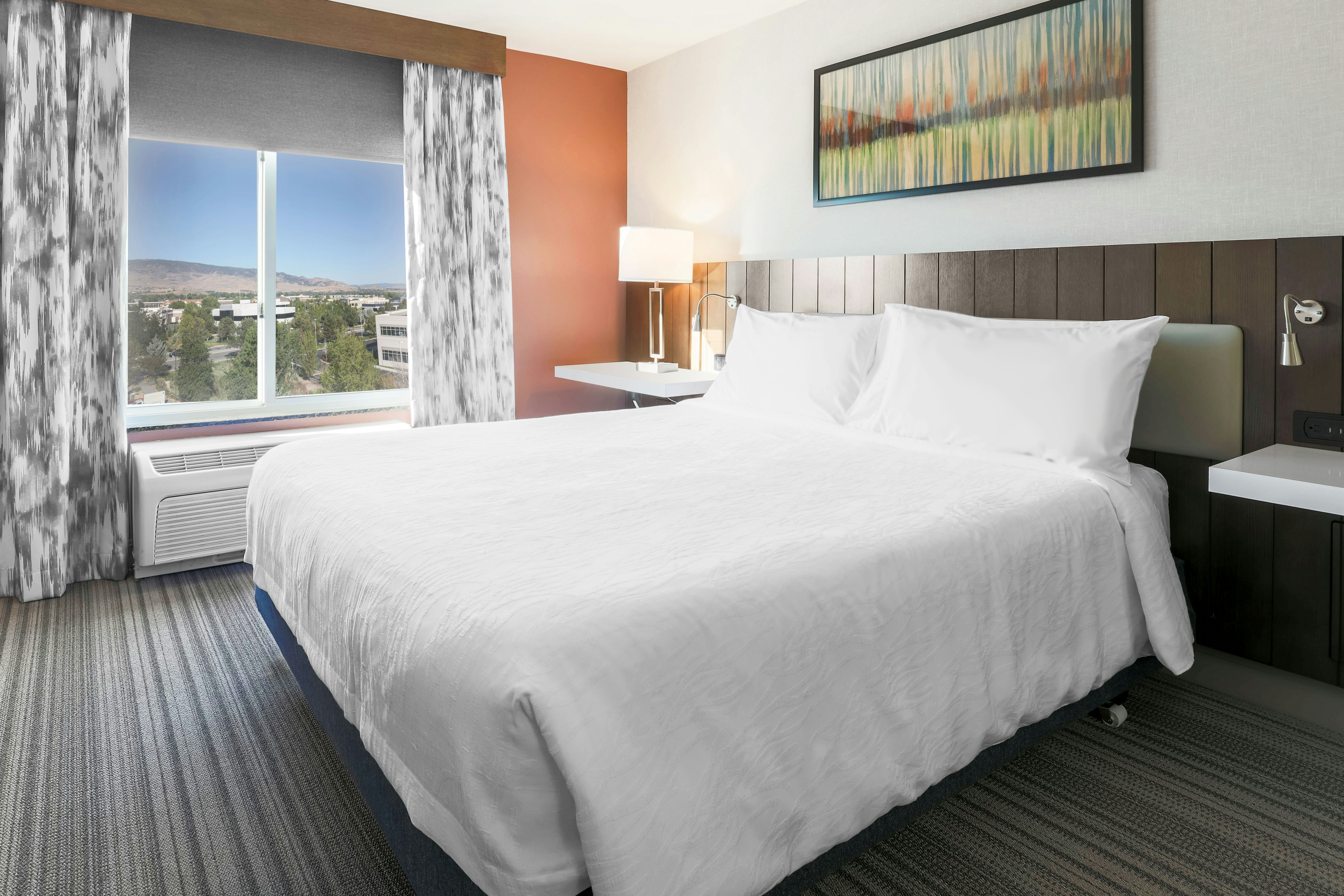 ROOM, KING BED, JETTED TUB