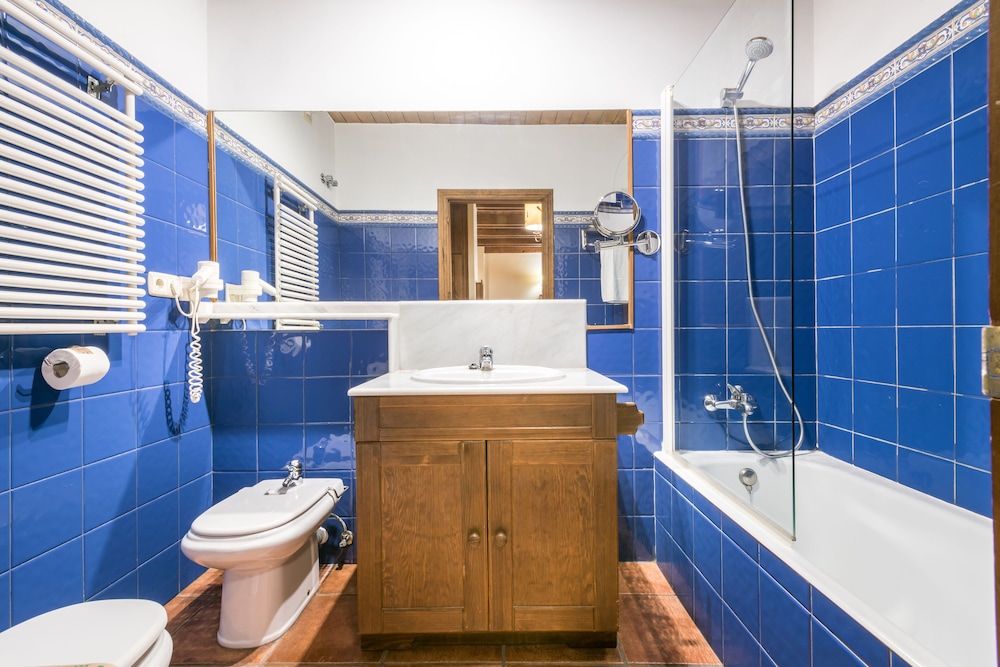 Suite Aparthotel & Spa Eth Refugi d'Aran 49/50