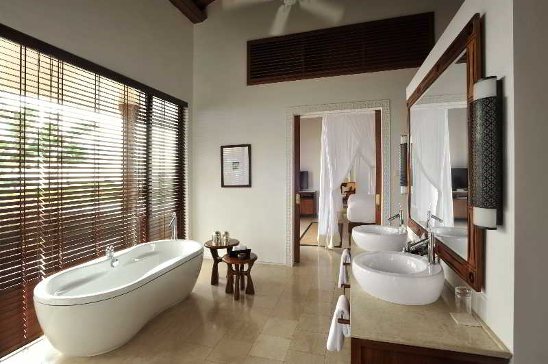 2 Bedrooms, Garden Pool, Villa