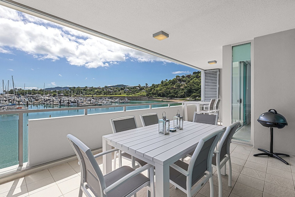 Peninsula Airlie Beach 38/50