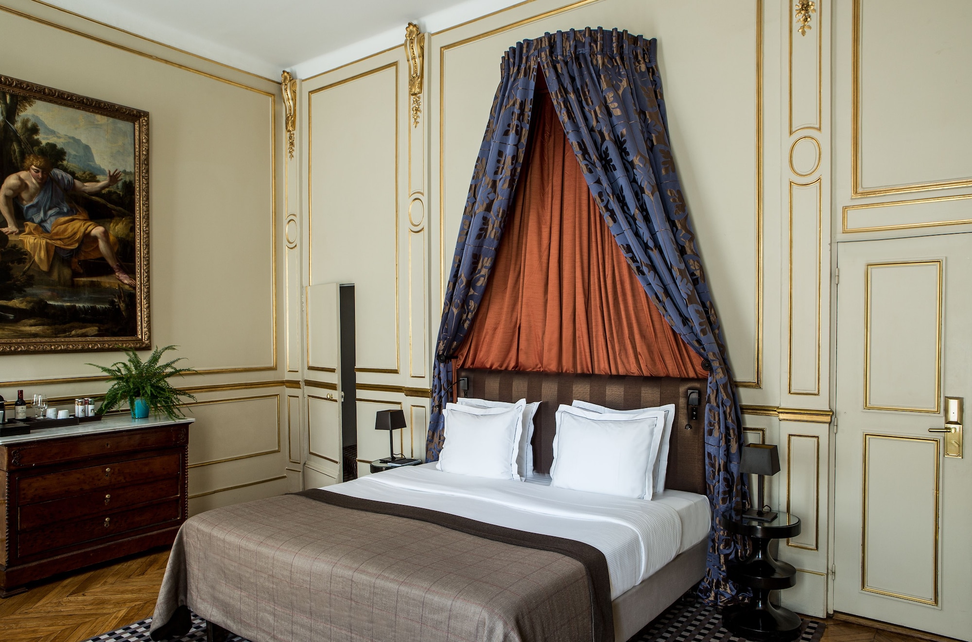 MANSART, JUNIOR SUITE