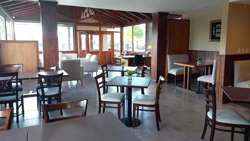 Hosteria Puerto San Julian 52/75