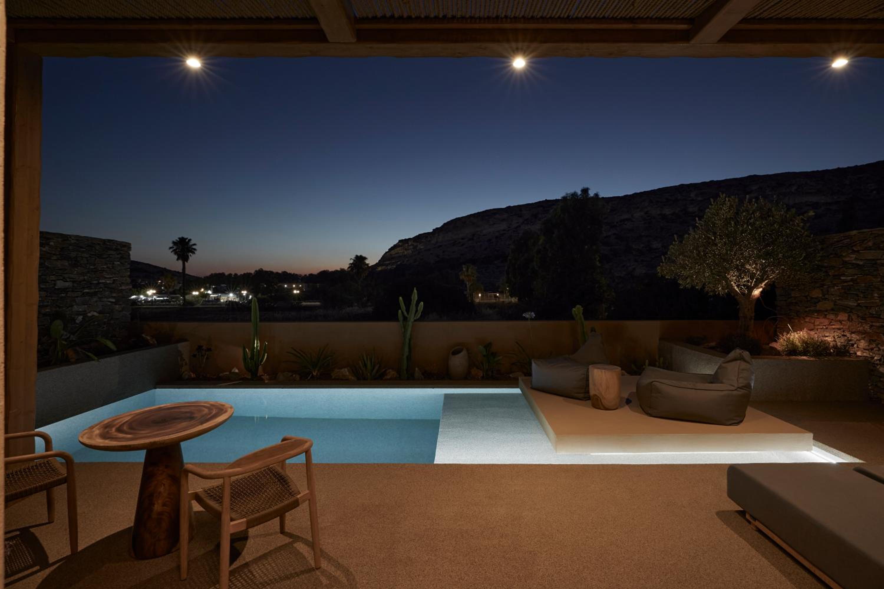 Adama - Adults Only 21/22