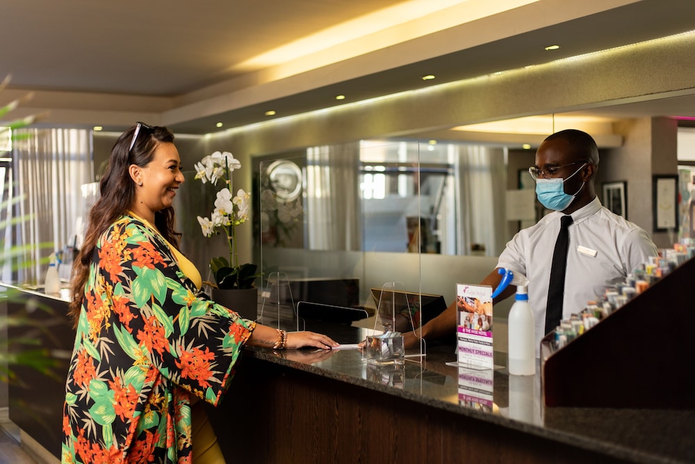 The Hyde All-Suite Hotel 43/46