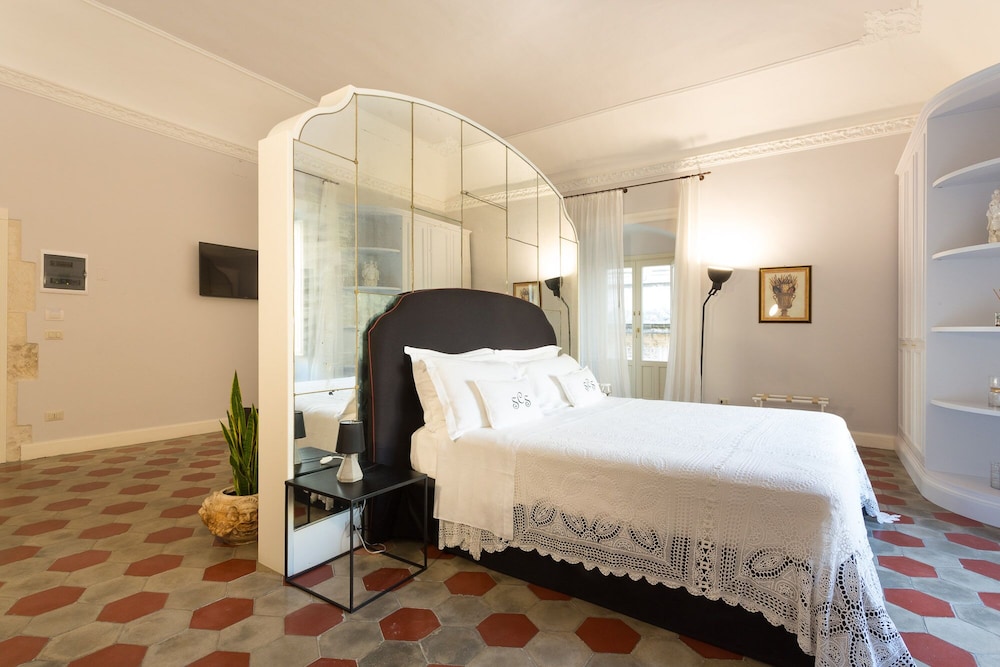 San Carlo Suites 15/50