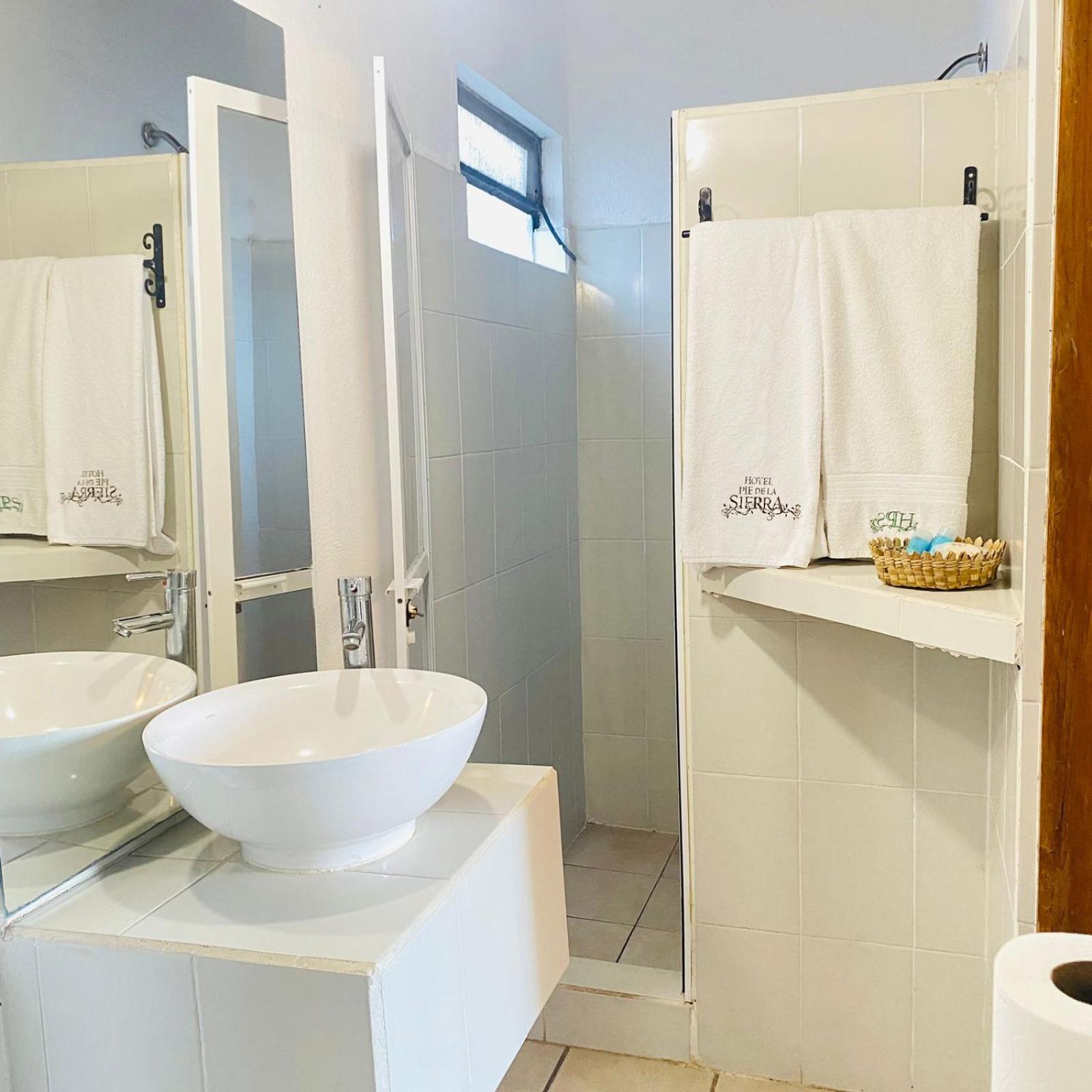 غرفة قياسية بسرير مزدوج، Hotel Pie de la Sierra 7/8