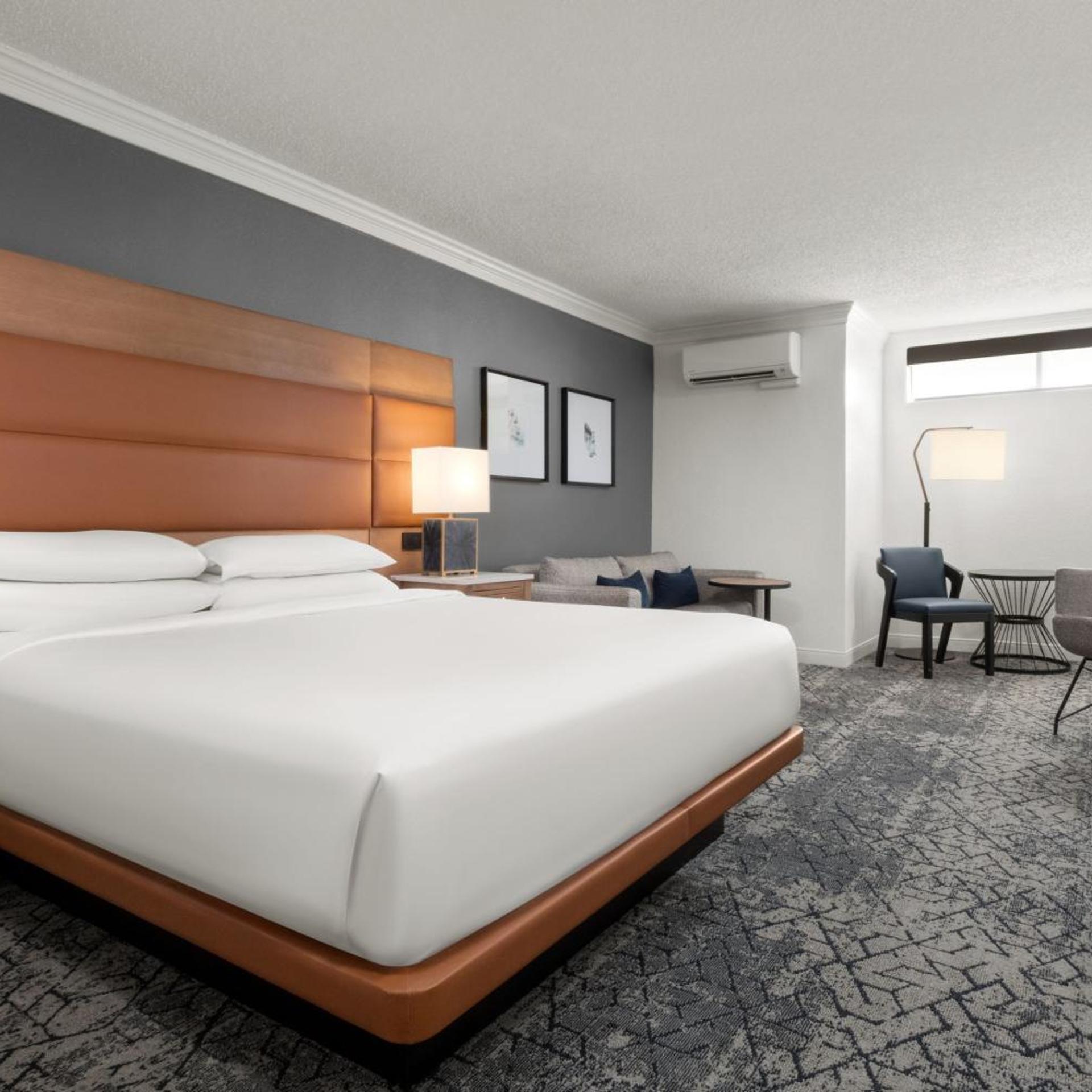 غرفة بسرير كينج، Sheraton Virginia Beach Oceanfront Hotel 2/10