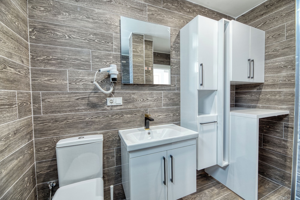 Gris & Verde Suite Hotel 50/50
