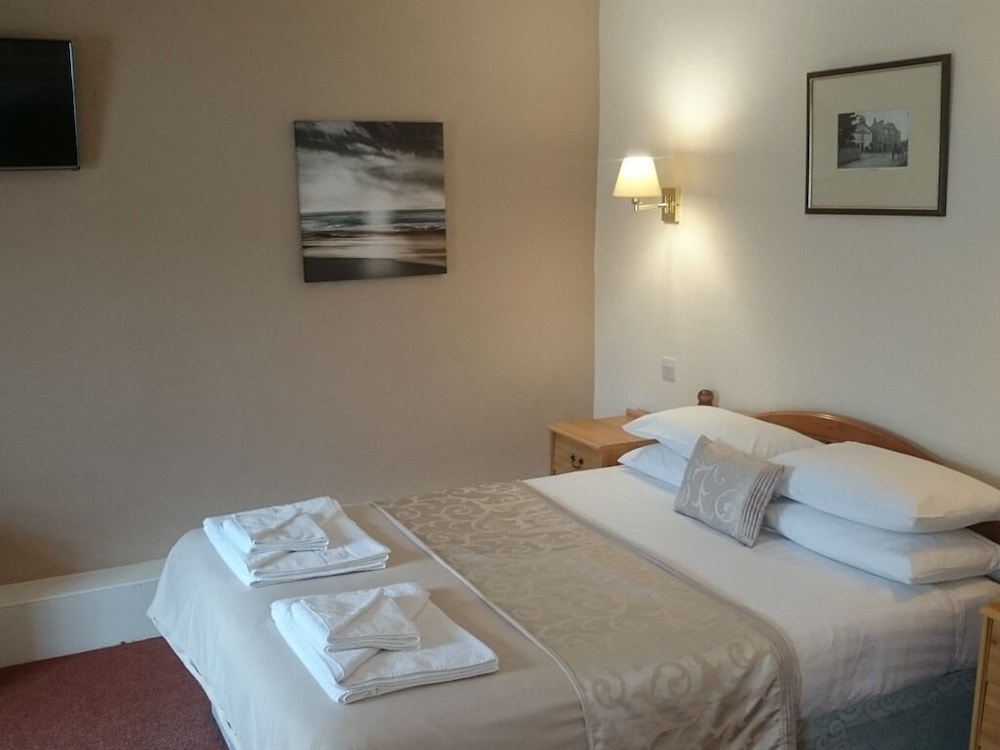 The Silverdale Hotel 12/46