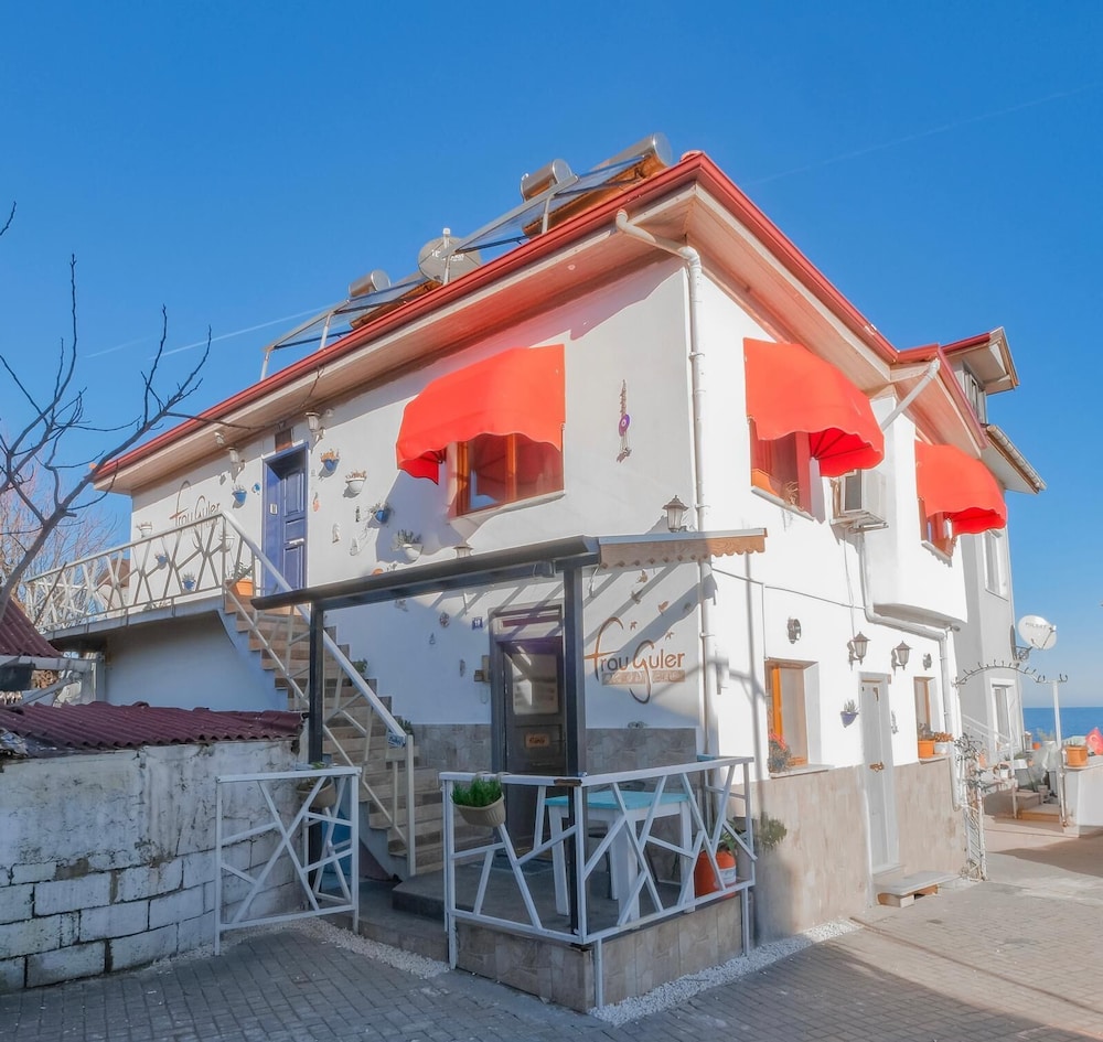 Frau Guler Boutique Hotel 1/50