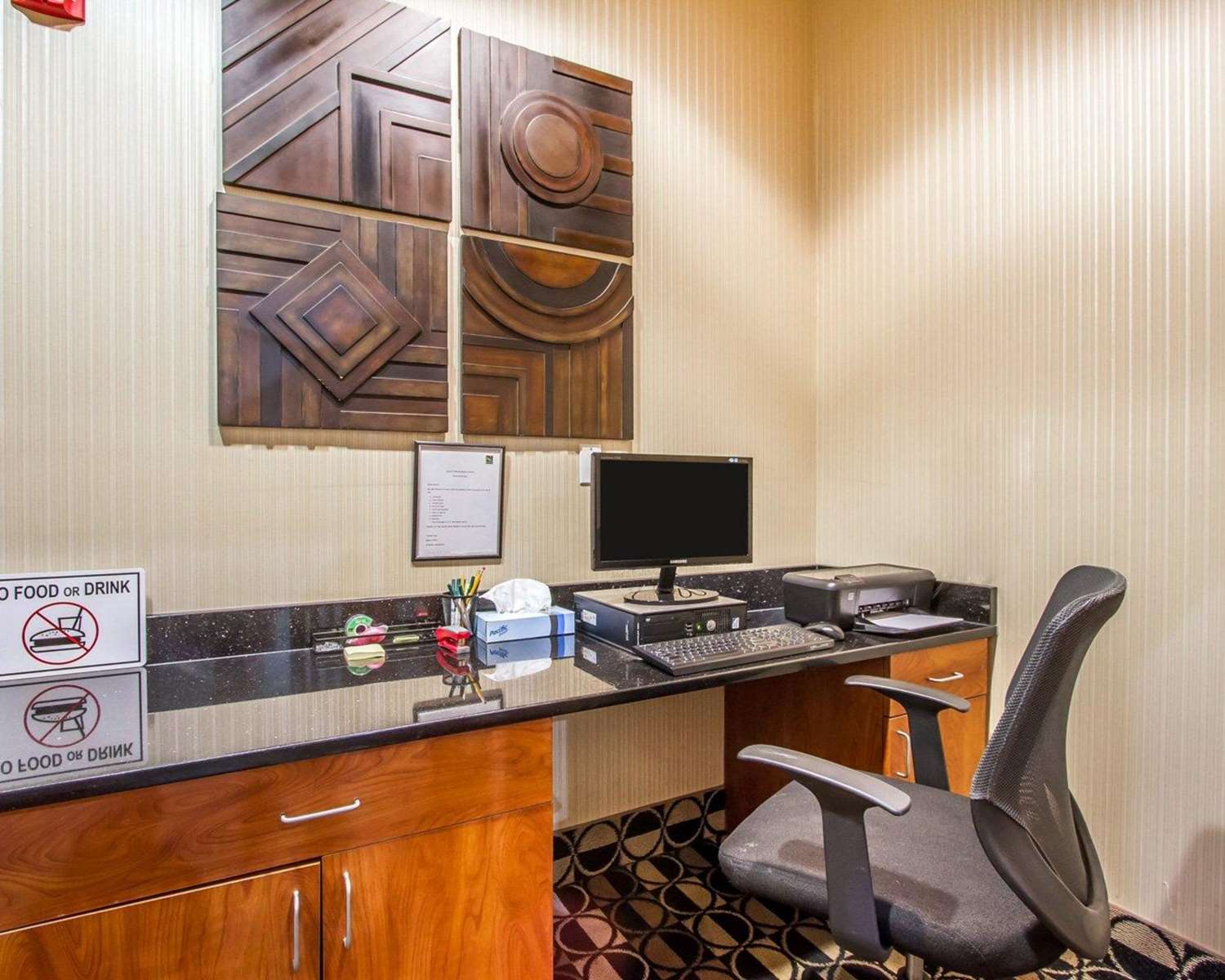 Quality Inn & Suites Greenville I-65 30/34