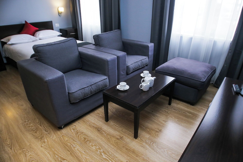Chagala Uralsk Hotel 33/50
