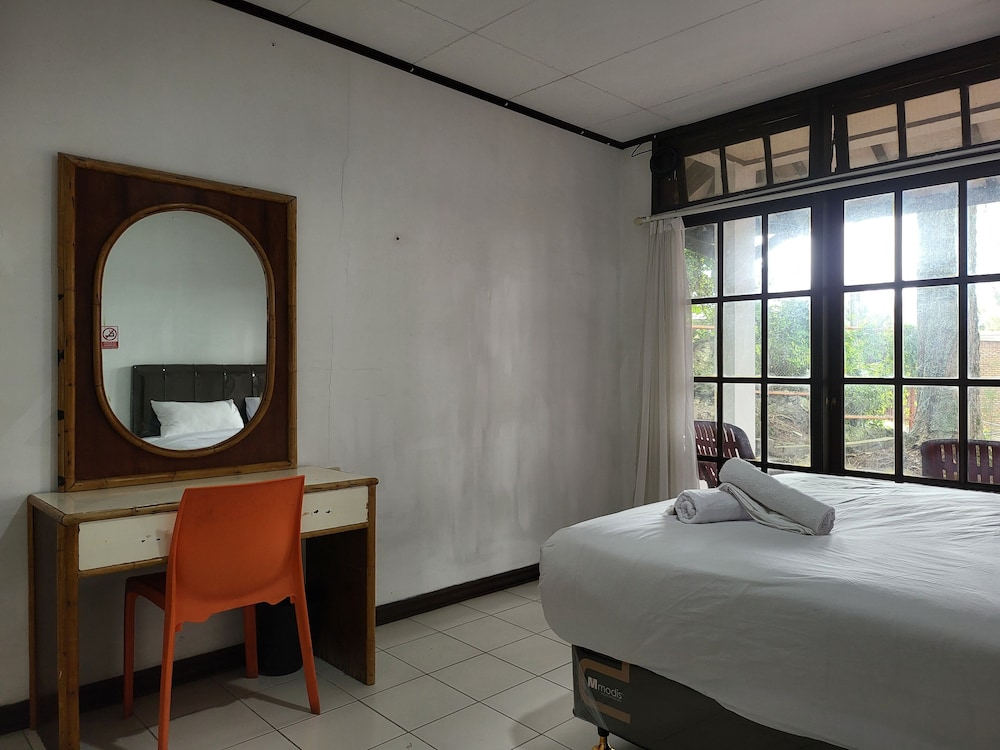 Pandu Lakeside Hotel Tuktuk 22/51