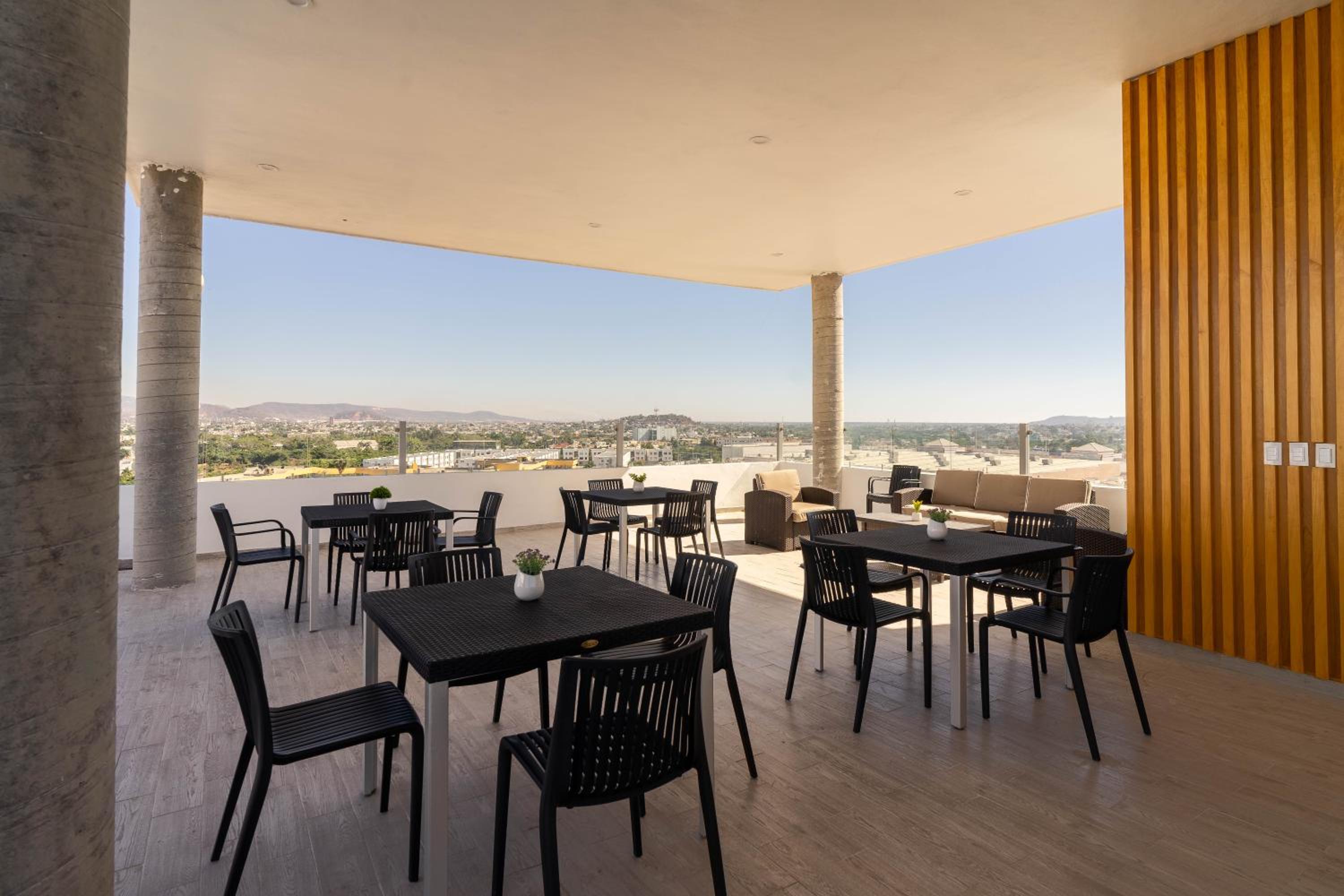 Hotel Pacific Blue Mazatlan 48/59