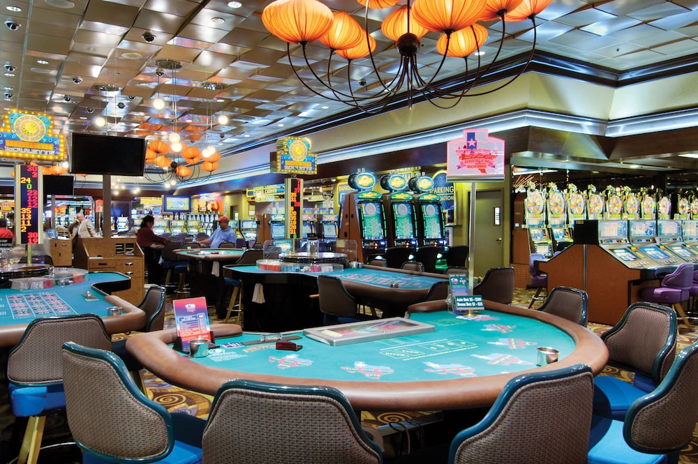 Fremont Hotel And Casino 32/44