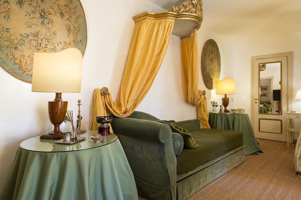 RESIDENZA RUSPOLI BONAPARTE 37/50