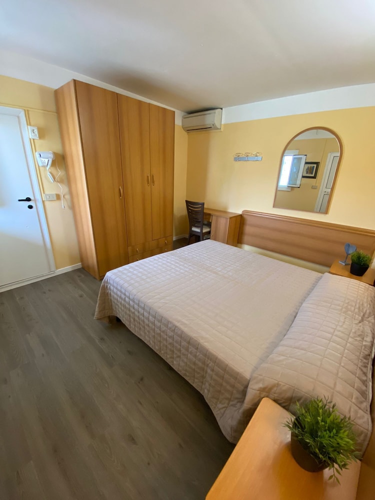 Hotel Nuovo Belvedere 11/50