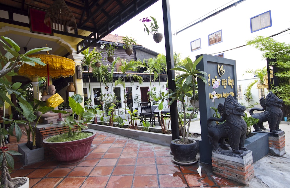The Unique Angkor Villa 6/69