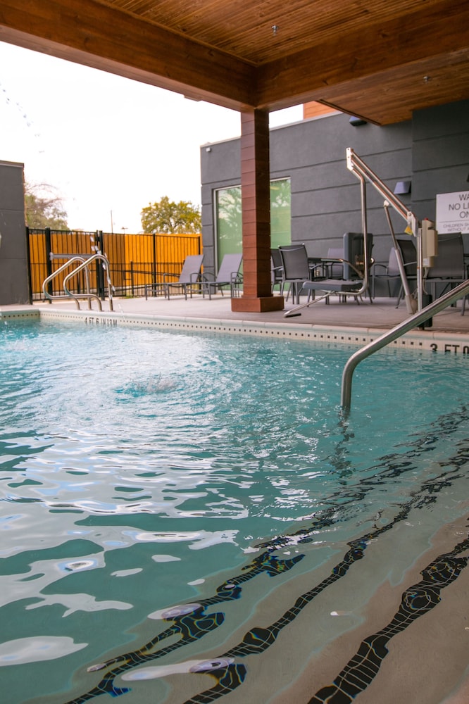 Fairfield Inn & Suites by Marriott San Antonio Medical Center 21/50