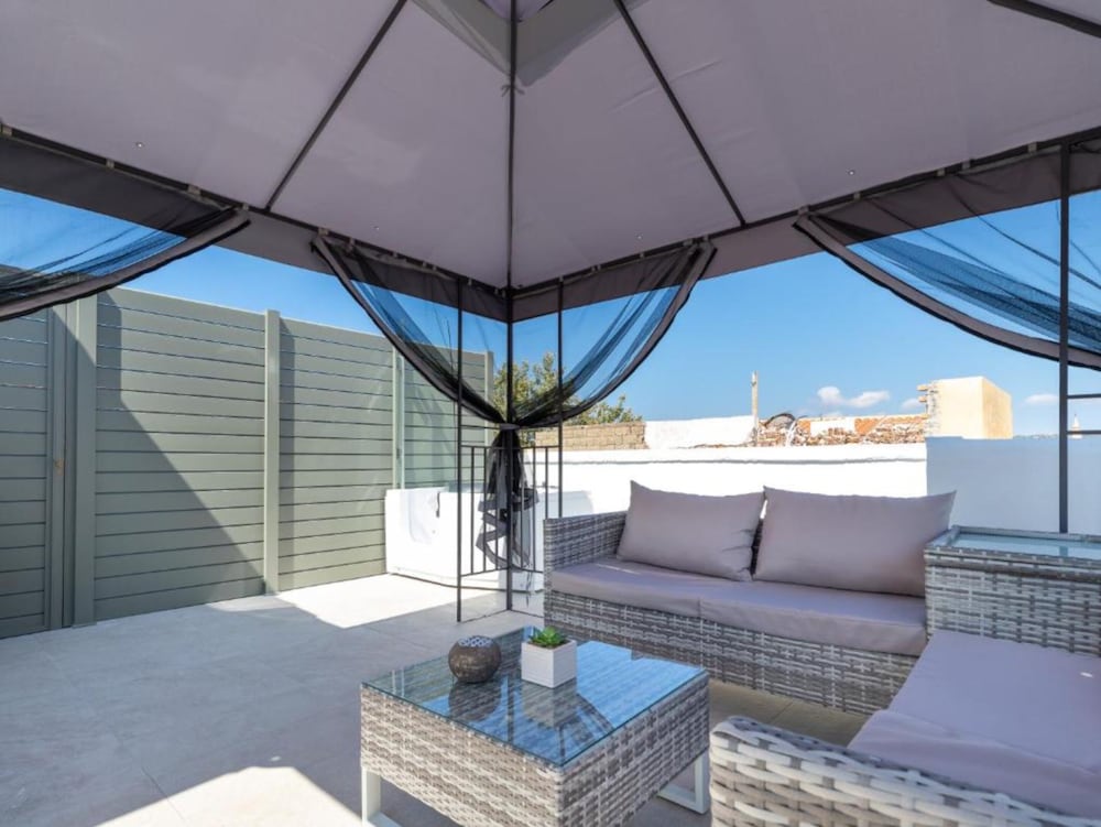 Metropolitan Pearl Boutique Hotel 26/38