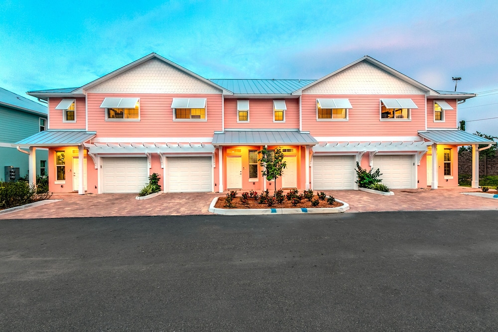 Cape Crossing Resort & Marina 5/68