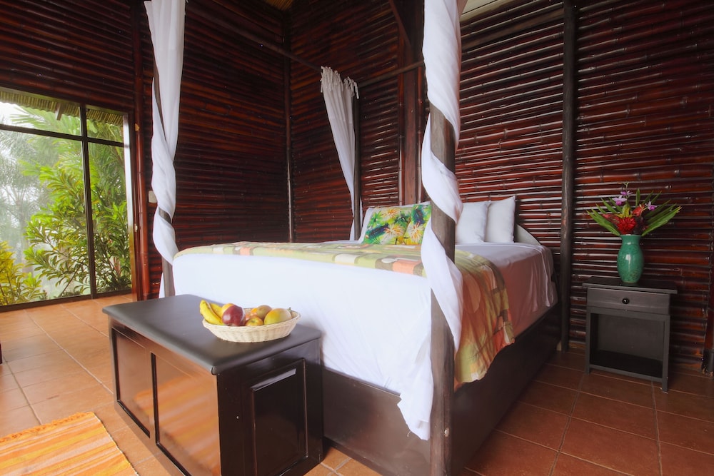 Greenlagoon Arenal Waterfall Villas 29/67