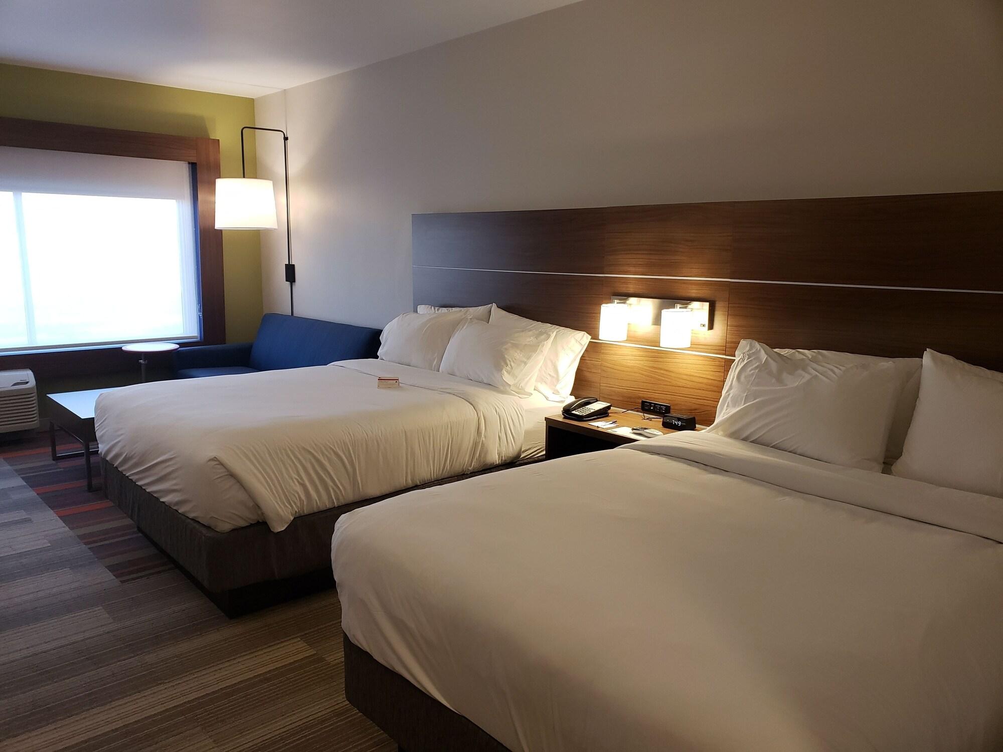 Suite, Multiple Beds