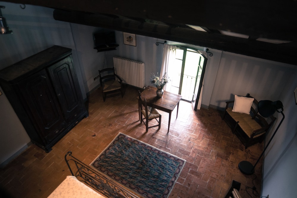 Antico Borgo Di Tabiano Castello 28/36