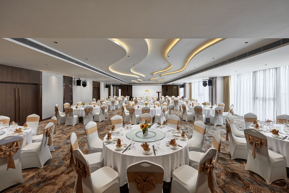 THE WATSON PREMIUM HALONG HOTEL 41/50