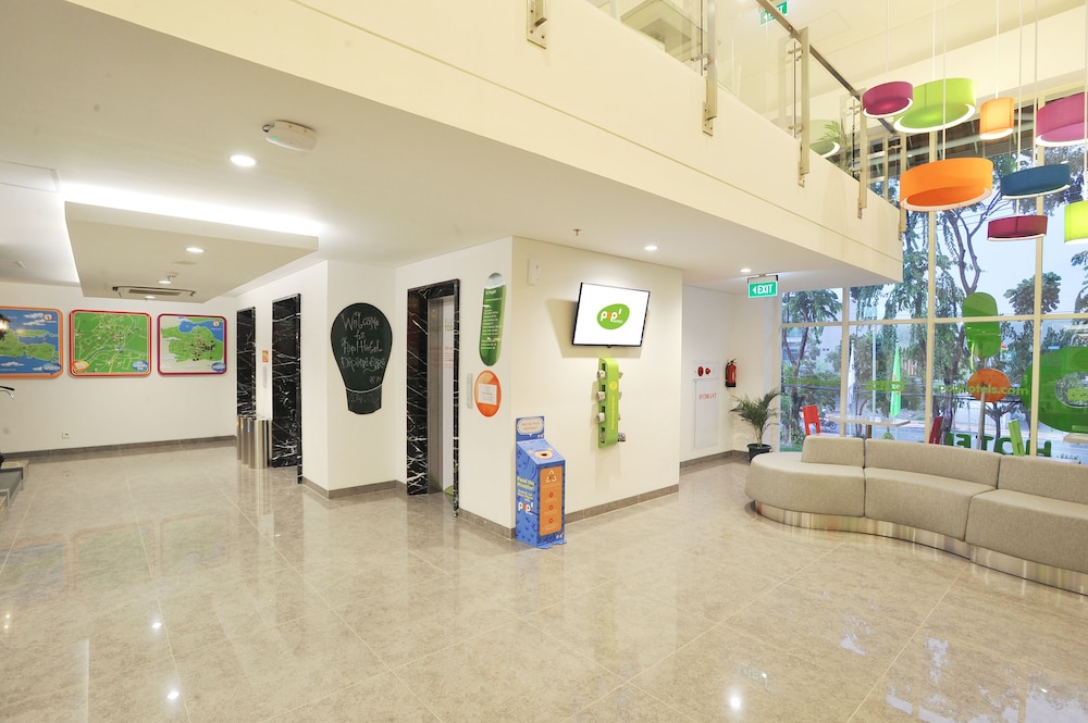 Pop! Hotel Diponegoro Surabaya 18/20