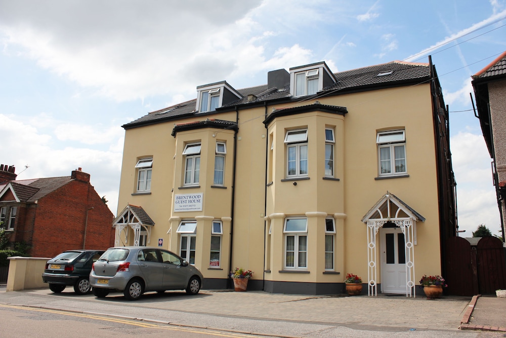 Brentwood Guest House Hotel 35/50