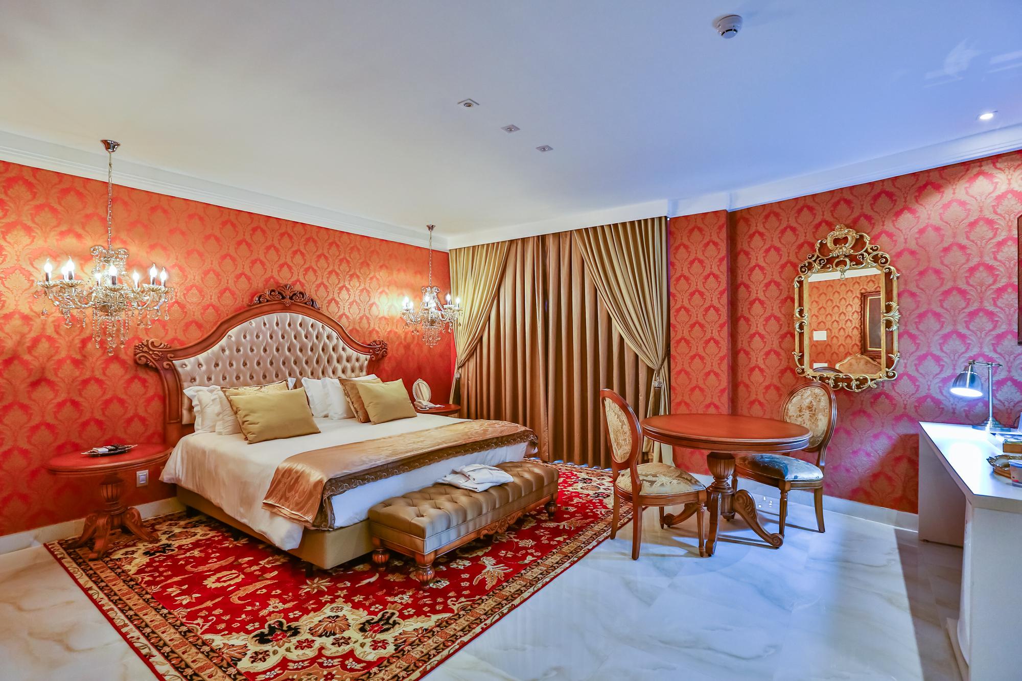 Master, Suite