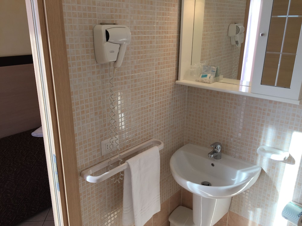 غرفة بسرير فردي، Hotel Rubens 7/10