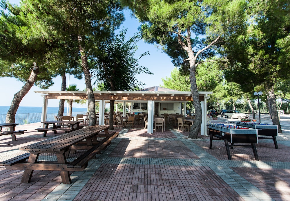 VILLAGGIO BAIA DEL MONACO 50/55
