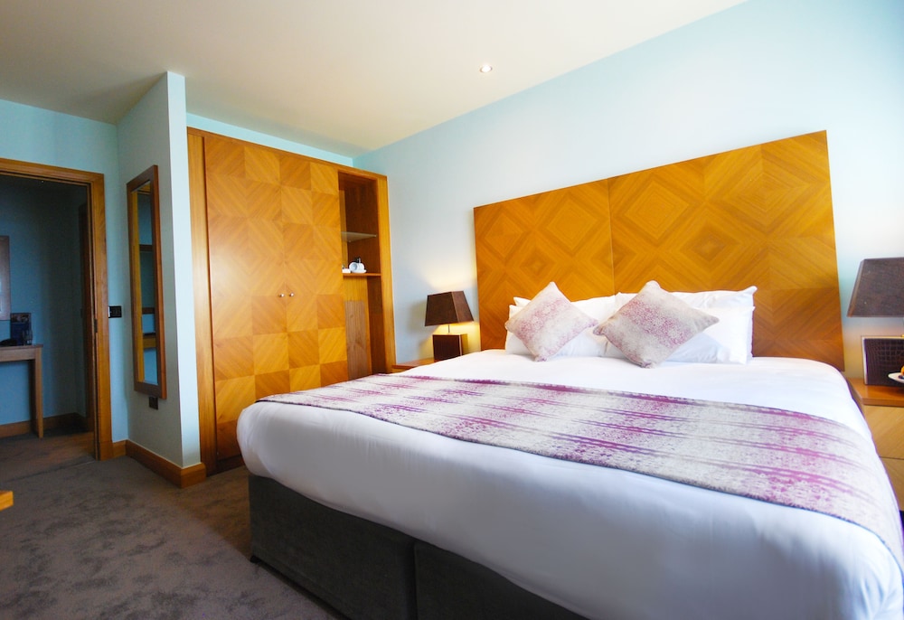 The Connacht Hotel 22/49